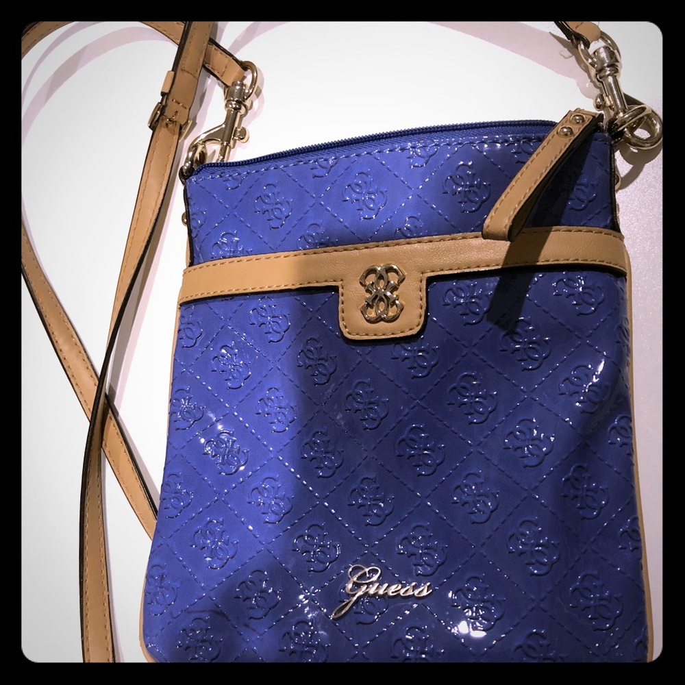 Guess crossbody in periwinkle